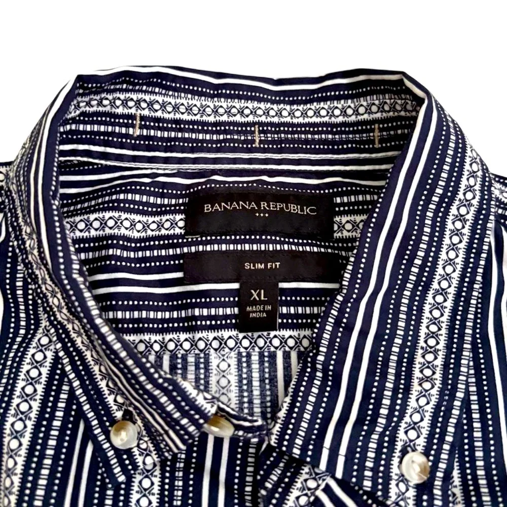 Banana Republic Printed Slim Fit Sort Sleeve Button Down Shirt